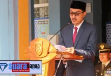 Saidi Mansyur menjadi pembina upacara Hari Kebangkitan Nasional dan HUT ALRI Divisi IV Pertahanan Kalimantan
