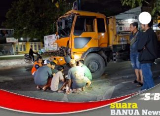Truk bermuatan Ammonium Nitrate tabrak truk lain di Jalan Mistar Cokrokusumo Banjarbaru