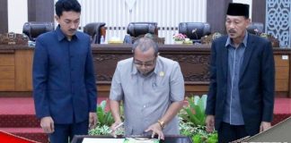 Bupati Banjar sampaikan pendapat akhir soal dua Raperda dalam rapat paripurna DPRD Banjar