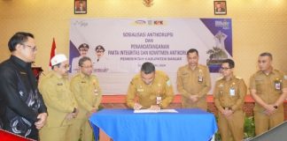 Pemkab Banjar tanda tangani komitmen antikorupsi