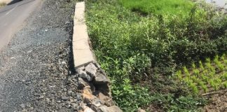 Menunggu perbaikan, sudah tiga bulan bangunan siring jalan Kampung Melayu ‘Ambrol’