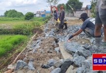 Bangunan siring di ruas jalan Desa Melayu Ilir mulai diperbaiki PUPRP Kabupaten Banjar