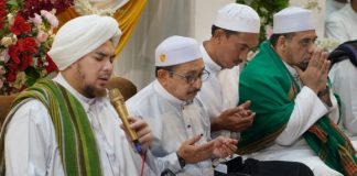 Bupati Banjar Saidi Mansyur bersama ratusan jamaah, hadiri peringatan Maulid Nabi di Masjid Syia’rush Shalihin