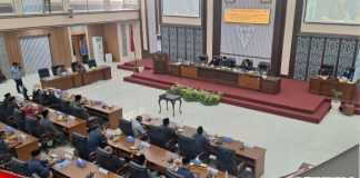 H. Agus Maulana pimpin sidang paripurna DPRD Kabupaten Banjar