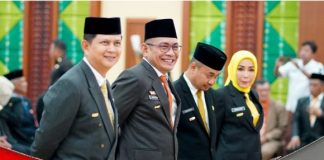 Gubernur H. Sahbirin Noor, lantik empat penjabat sementara bupati dan walikota di Kalimantan Selatan