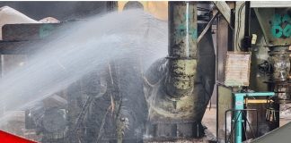 Sebuah gudang bahan baku obat nyamuk di Landasan Ulin Banjarbaru terbakar, sempat ada ledakan