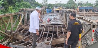 Tak kunjung selesai, anggota Komisi III DPRD Kalsel tinjau progres pengerjaan jembatan Mataraman