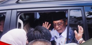 H. Sahbirin Noor mengundurkan diri sebagai Gubernur Kalimantan Selatan