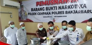 Polsek Cempaka musnahkan barang bukti 1 ons sabu dari tersangka asal Bati-Bati Tanah Laut