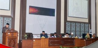 Pjs Bupati Banjar sampaikan tanggapan atas pandangan umum fraksi terhadap 2 raperda