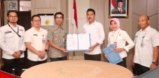 Penuhi layanan kesehatan warga Kabupaten Banjar, Bupati Saidi Mansyur dan BPJS taken MoU