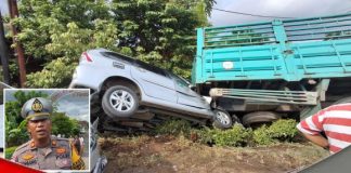 Gagal melintas di jalan tanjakan, sebuah truk jalan mundur dan tabrak kendaraan lain yang sedang parkir