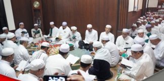 Bupati Saidi Mansyur dan wakil bupati Said Idrus hadiri acara haul KH. Samman Mulia di Keraton Martapura