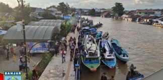 Sudah 400 klotok yang tambat di Dermaga Air Santri, relawan siapkan 25 ribu karcis