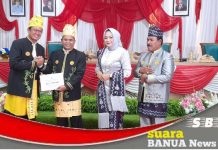 Jelang hari jadi ke 65 tahun, DPRD Batola gelar sidang paripurna dengan pakaian adat