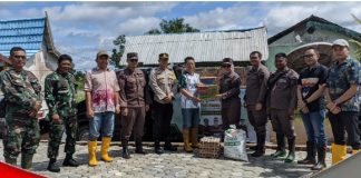 Kejari Barito Kuala salurkan bantuan sembako untuk warga terdampak banjir di Kecamatan Jejangkit
