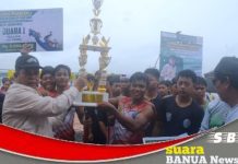Tim Putera PODSI Banjarbaru dan tim puteri Haman Banjarmasin, sabet juara I di ajang Lomba Dayung Perahu Naga