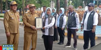 Apel HKN di lingkup Pemkab Banjar diisi dengan penyerahan hadiah Lomba TTG dan sertifikat TPP