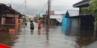 Cerita pilu warga Tunggul Irang yang rumahnya direndam banjir : tak ada bantuan logistik