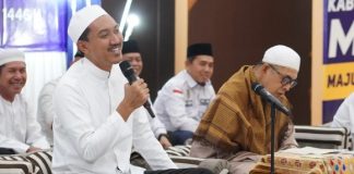 Bupati H. Saidi Mansyur hadiri kegiatan keagamaan pembacaan manaqip Syech Semman di Indrasari Martapura