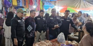 Jelang haul Guru Sekumpul, Komisi II DPRD dan Perumda PBB sidak harga kuliner di Martapura