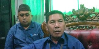 Tumpukan sampah di Kali Mati Martapura, nampaknya tidak bisa secepatnya dibersihkan