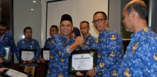 Menuju Barito Kuala sehat, Pj Bupati Dinansyah tandatangani MoU dengan PT dan Politeknik Kalimantan