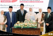 Saidi Mansyur dan Said Idrus terima SK pengesahan mereka sebagai bupati dan wakil bupati Kabupaten Banjar