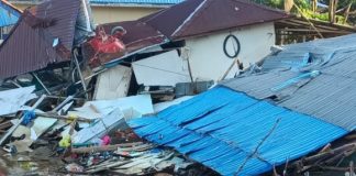 Tugboat penarik Tongkang batu bara disungai Barito tabrak rumah warga Desa Asia Baru