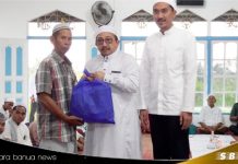 Hari ke 11 safari ramadhan, Bupati Saidi Mansyur dan wakil bupati Said Idrus bersilaturahmi di Desa Lok Baintan