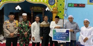 Wakil bupati Batola Herman Susilo dan rombongan safari ramadhan ke Desa Tabatan Baru