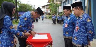 Setdakab HM. Hilman menjadi pembina apel ASN dilingkup Pemkab Banjar : Ajak ASN tingkatkan kualitas layanan publik