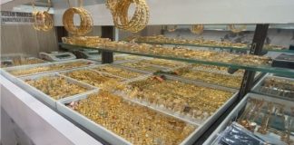 Jelang lebaran, harga emas 99 di Pasar Niaga Martapura capai Rp 1,9 juta per gramnya