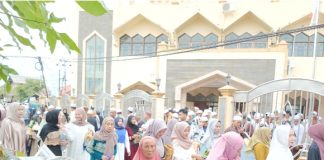 Masjid Jami Pemurus Dalam gelar sholat Idul Fitri 1446 H pada Senin 31 Maret 2025