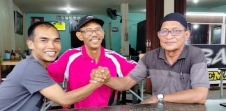 Akhiri keriuhan, sopir truk dapuk Kapolsek Anjir Pasar menjadi ayah angkat