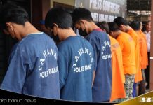 Tak terima ditegur saat minum miras di depan rumahnya, korban dikeroyok pelaku bersama 2 temannya