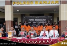Kasus pencurian emas dan sepeda motor berhasil diungkap Polres Banjar serta mengamankan 2 pelakunya