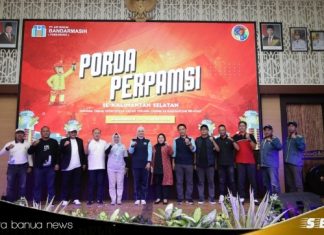Wakil Walikota Hj. Ananda, buka resmi lomba olah raga antar tukang ledeng se Kalsel