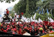 Peringati Hari Buruh Internasional, ribuan Buruh berkumpul di Monas dan sejarah 1 Mei sebagai Hari Buruh