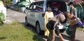 Gepeng dan ODGJ terjaring razia Satpol PP Gabungan di perempatan lampu merah Sekumpul dan Pasar Martapura