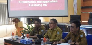 Setdakab Banjar HM. Hilman membuka kegiatan sosialisasi transformasi digital melalui E – Purchasing