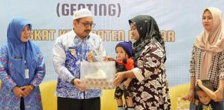 Peluncuran gerakan orang tua asuh cegah stunting, 100 anak Baduta dapat bantuan dari KRS