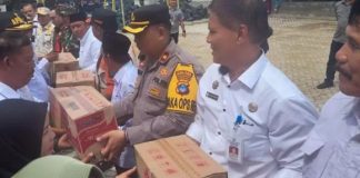 Bupati Batola salurkan bantuan untuk korban banjir di Kecamatan Tabukan