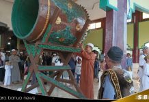 Momen langka: Bedug bergema di Masjid Jami Sungai Jingah usai sholat Idul Adha