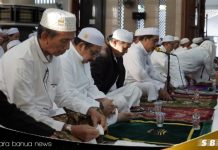 Wakil Bupati Banjar, H. Said Idrus, sholat Idul Adha di Masjid Pancasila Sekumpul