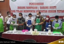 Sekretaris DPRD Barito Kuala saksikan pemusnahan barang bukti