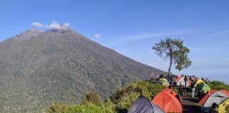 Pendaki Brasil tewas di Gunung Rinjani, risiko terjatuh saat mendaki menjadi sorotan