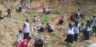 Warga Gunung Batu tanam 500 bibit pohon cegah longsor