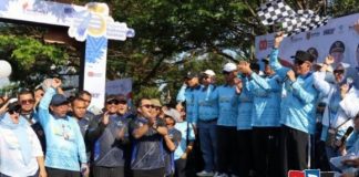 Ribuan warga Banjarmasin tumpah ruah dalam Fun Walk semarakkan HUT Kalsel dan RI