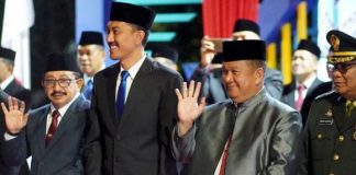 Semarak malam Taptu dan pawai obor warnai HUT ke-80 RI di Martapura